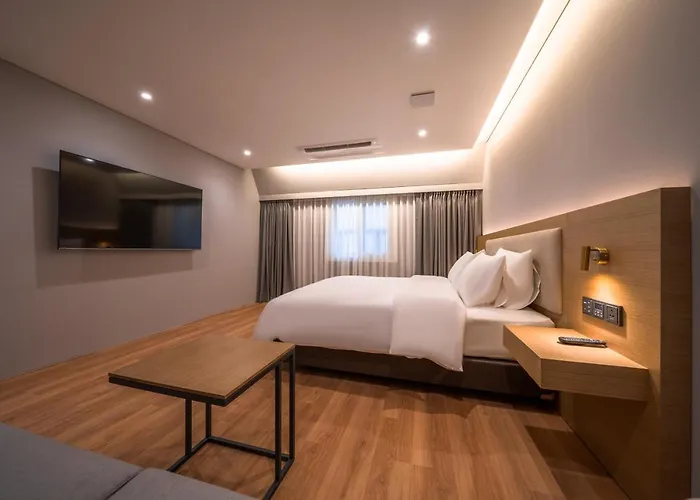 Comfort Yeouido Hotel
