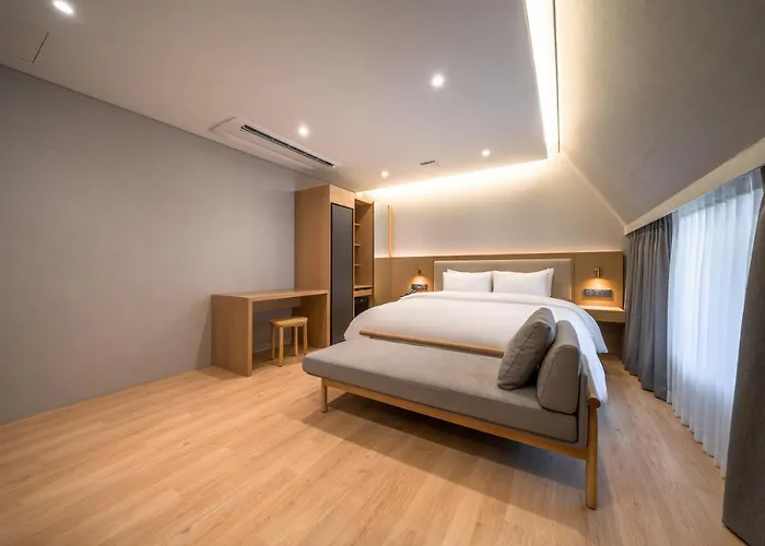 Comfort Yeouido Hotel