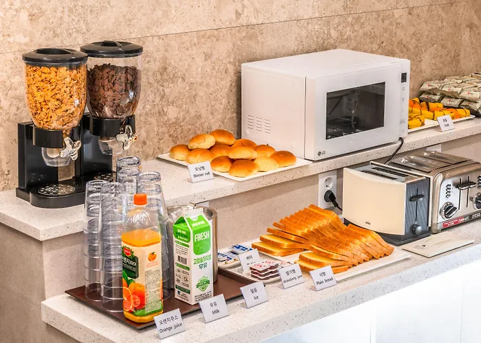 Hotel Comfort Yeouido 3*